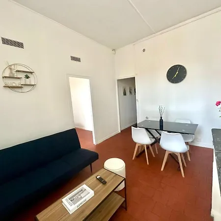 De Type 3 De 65 M2 Centre ناربون